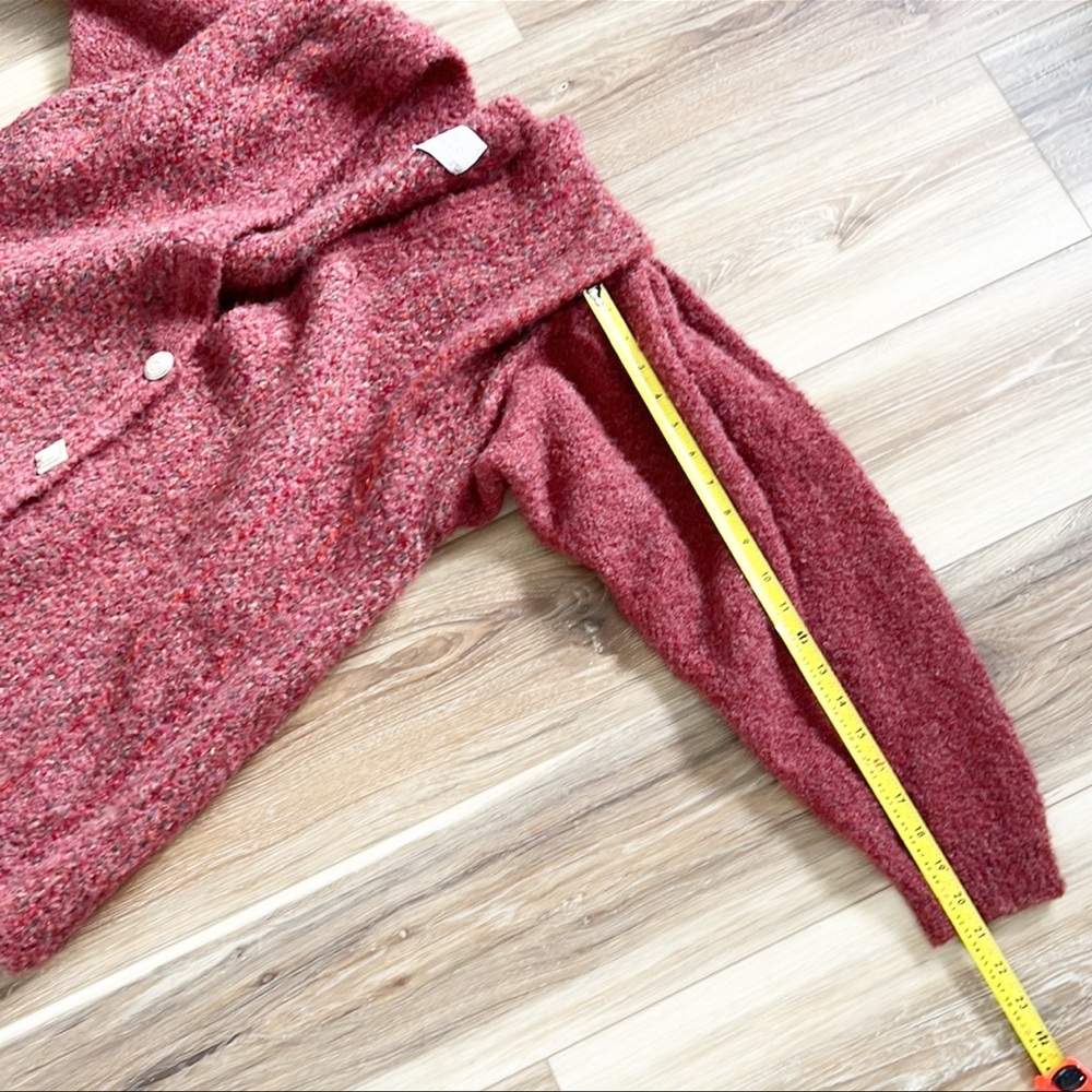 Sinfully Original Lin S. Oglesby Cardigan Sweater
KNOXVILLE, TN - Picture 16 of 16